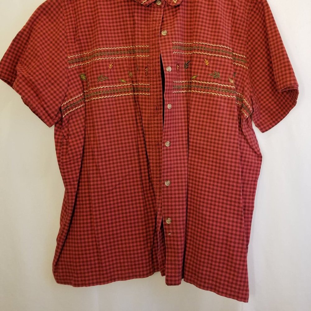 Shirt - Picture 2 of 4